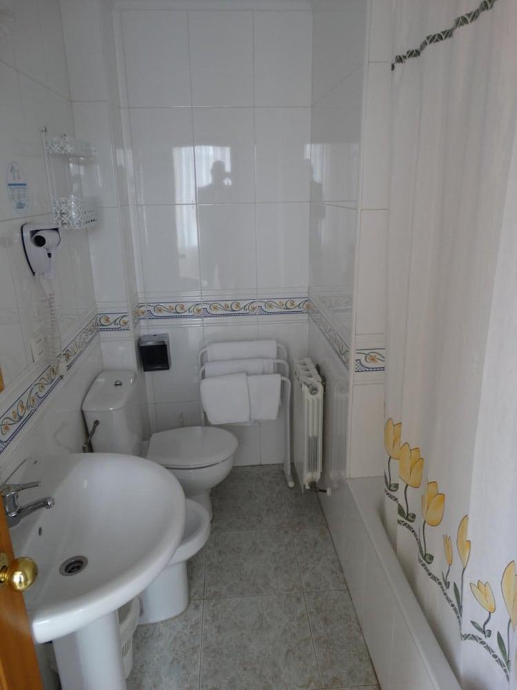 Hotel Los Juncos Noja Bagian luar foto